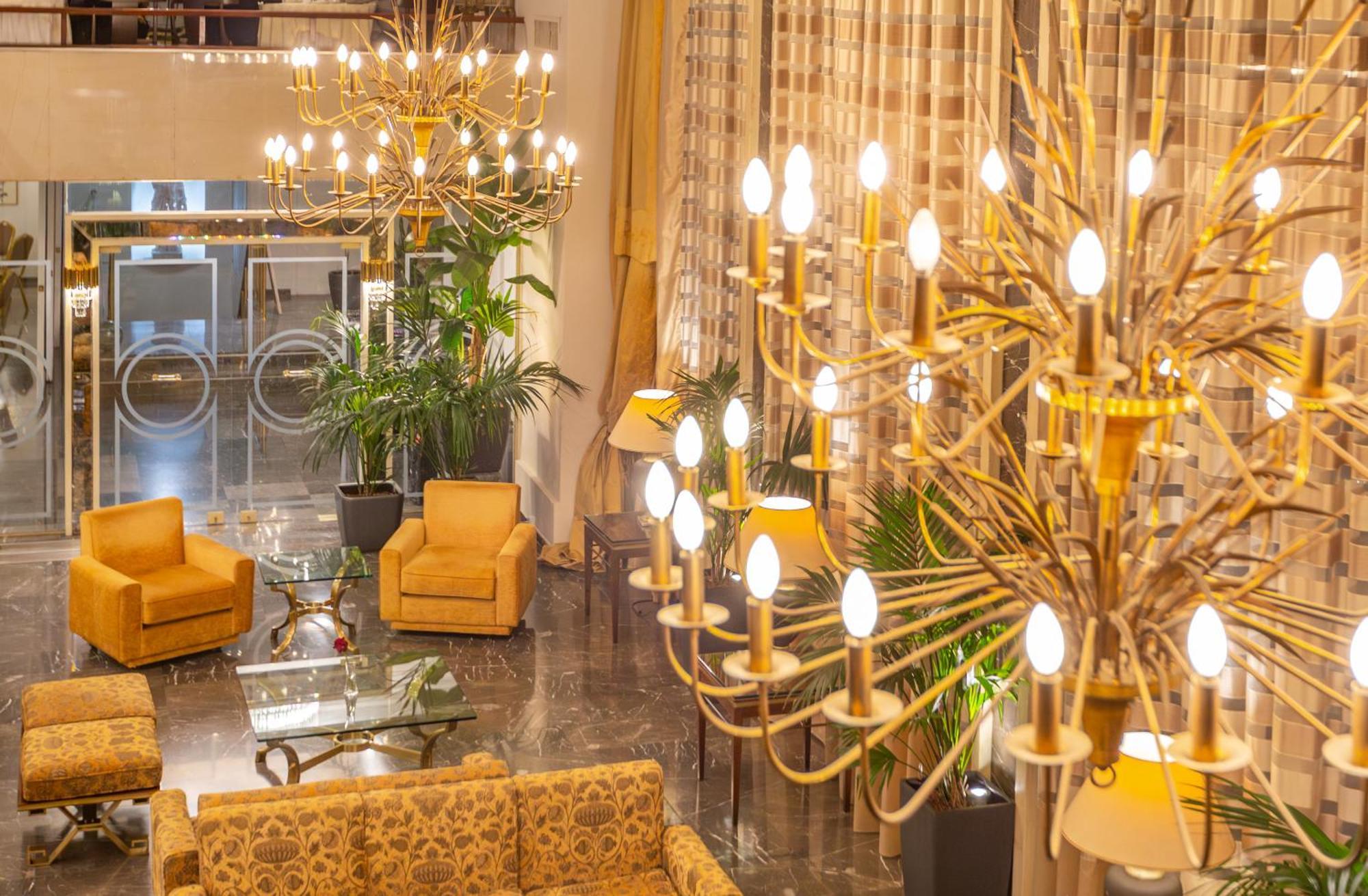Ilisia Hotel 4*